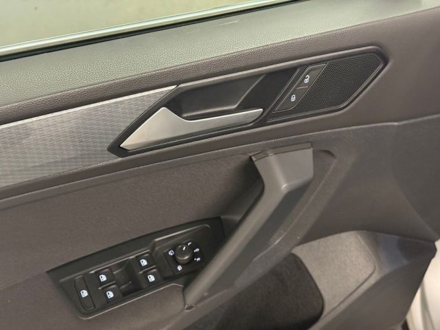 VOLKSWAGEN Tiguan usata, con Airbag testa