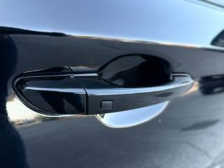 HYUNDAI Kona usata, con USB
