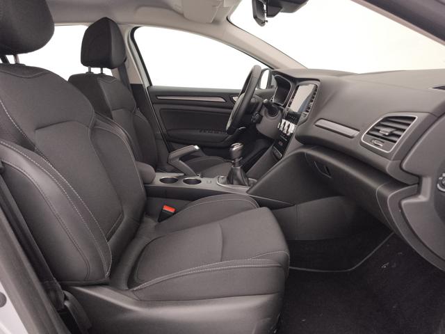 RENAULT Megane usata, con Sensori di parcheggio anteriori