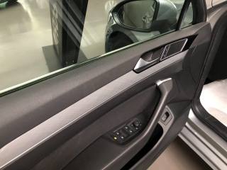 VOLKSWAGEN Passat Variant usata, con Bracciolo