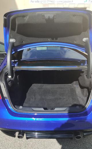 JAGUAR XE usata, con Hill holder