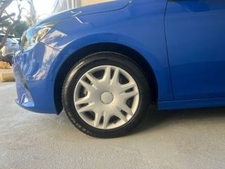 OPEL Corsa usata, con Autoradio