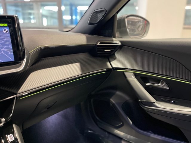 PEUGEOT 2008 usata, con Vetri oscurati