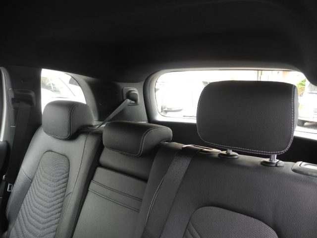 MERCEDES-BENZ GLB 200 usata 61
