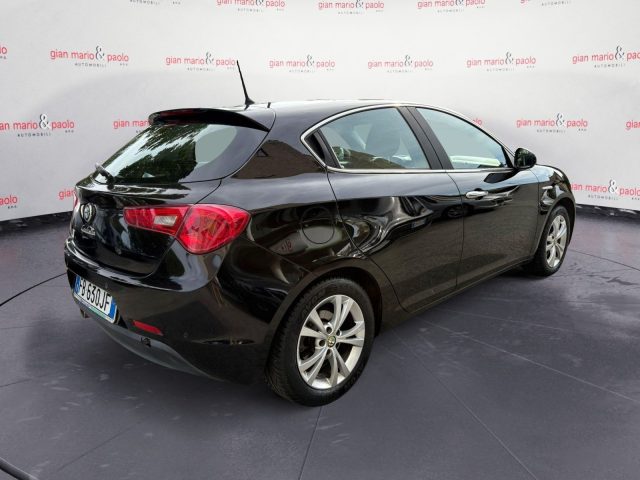 ALFA ROMEO Giulietta usata, con Autoradio