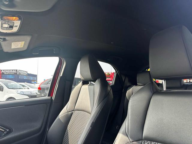 TOYOTA Yaris usata, con Volante multifunzione