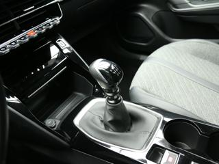 PEUGEOT 2008 usata, con Cruise Control