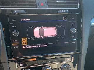 VOLKSWAGEN Golf usata, con USB