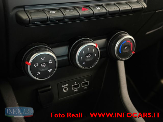 RENAULT Clio usata, con Touch screen