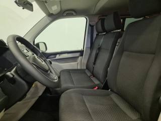 VOLKSWAGEN Caravelle usata, con Bluetooth