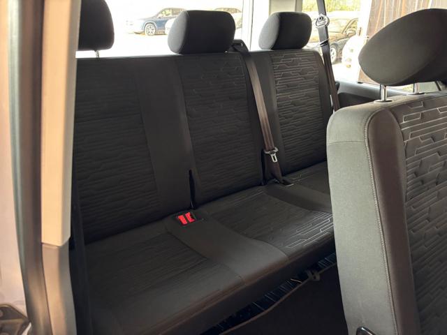 VOLKSWAGEN Caravelle usata, con Controllo trazione