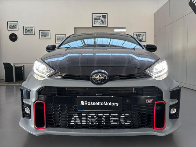 TOYOTA Yaris usata, con Veicolo elaborato