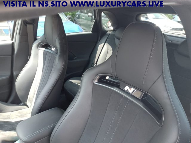 HYUNDAI i30 usata, con Volante in pelle