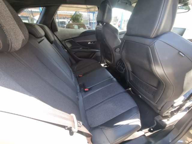 PEUGEOT 3008 usata, con Volante in pelle