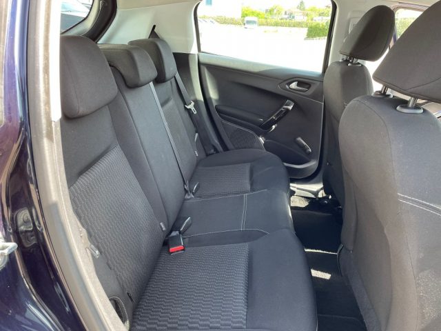 PEUGEOT 208 usata, con Sistema di navigazione