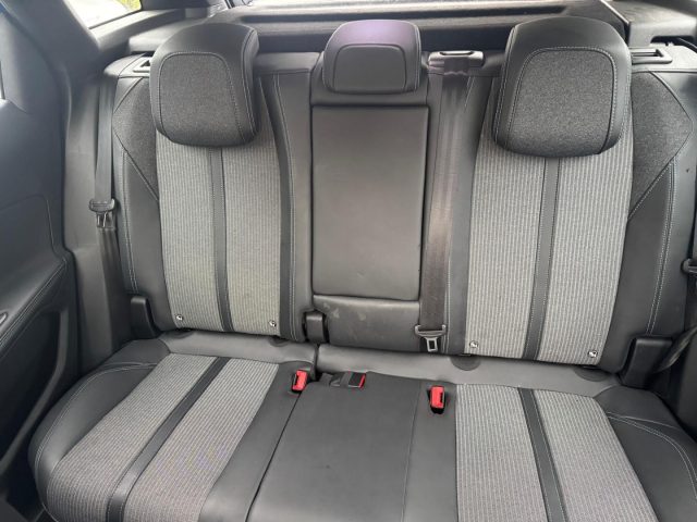 PEUGEOT 3008 usata, con Leve al volante
