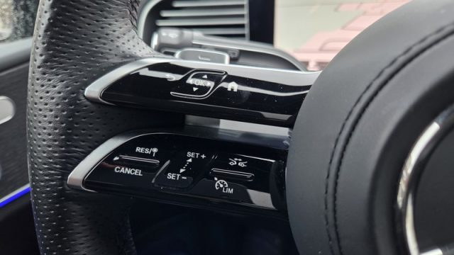 MERCEDES-BENZ GLE 300 usata, con Tettuccio apribile