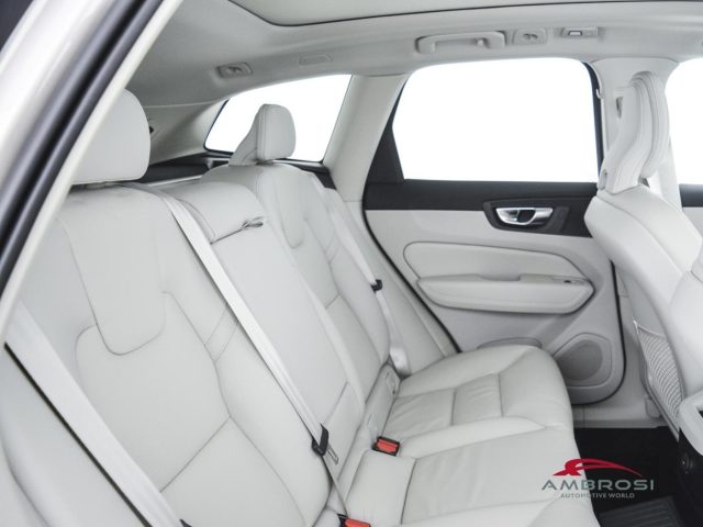 VOLVO XC60 usata 10