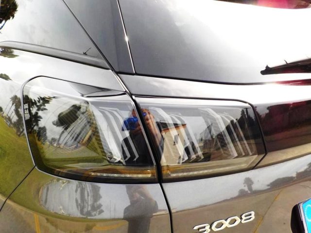 PEUGEOT 3008 usata, con Controllo automatico clima