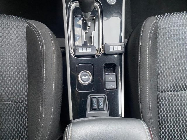 MITSUBISHI Outlander usata, con Fendinebbia