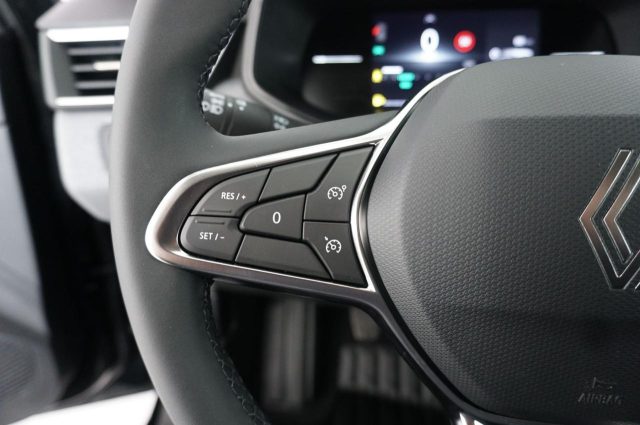 RENAULT Clio usata, con Fari LED