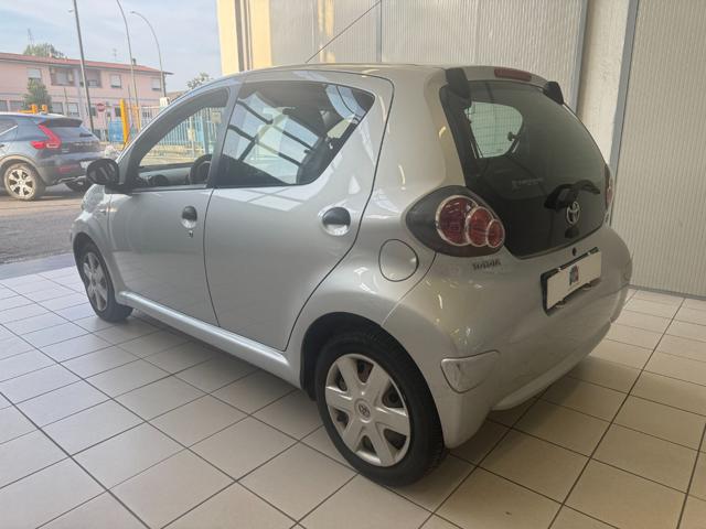 TOYOTA Aygo usata, con Alzacristalli elettrici