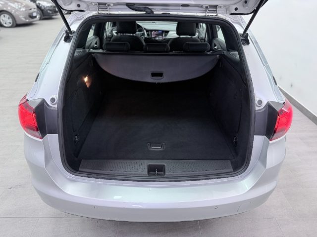 OPEL Astra usata, con Park Distance Control