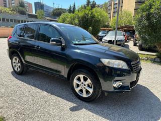 TOYOTA RAV 4 MY23 usata, con Airbag laterali