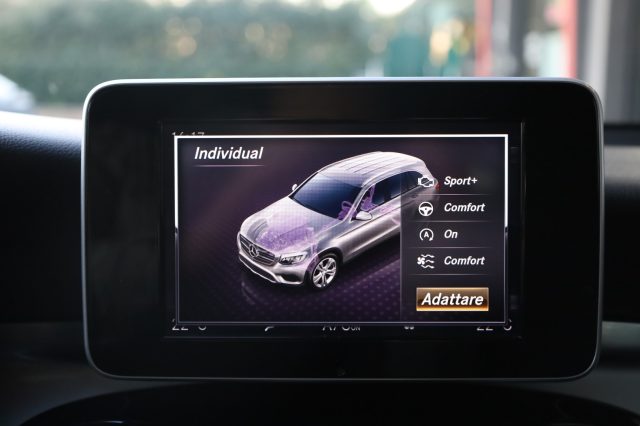 MERCEDES-BENZ GLC 220 usata, con Specchietto retrovisore con funzione antiabbagliamento