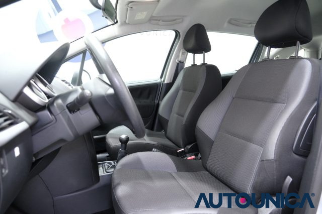 PEUGEOT 207 usata, con Autoradio