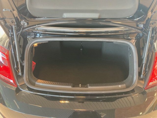 VOLKSWAGEN Maggiolino usata, con Sistema di navigazione
