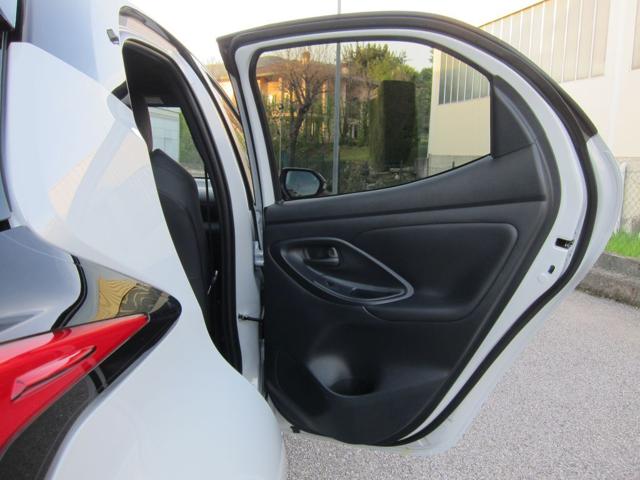 TOYOTA Yaris usata 45