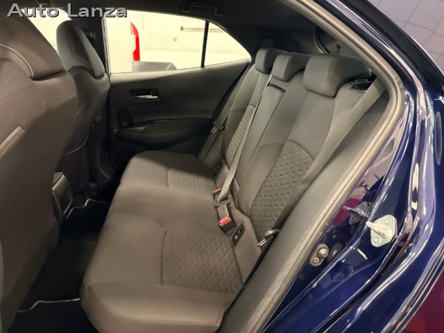 TOYOTA Corolla usata, con Autoradio