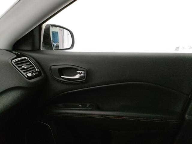 JEEP Compass usata, con Volante in pelle