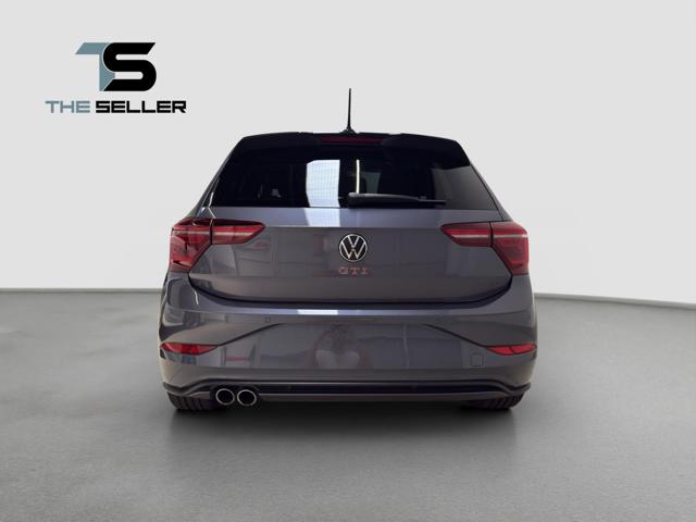 VOLKSWAGEN Polo usata, con Autoradio