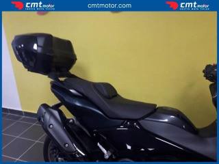 YAMAHA T-Max 560 usata 10