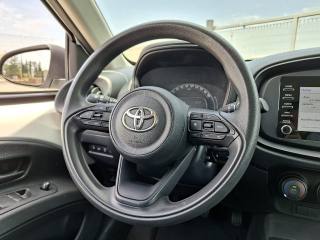 TOYOTA Aygo X usata 9