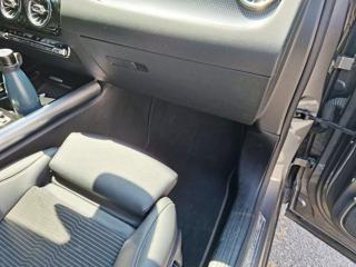 MERCEDES-BENZ GLA 200 usata, con Pneumatici da neve