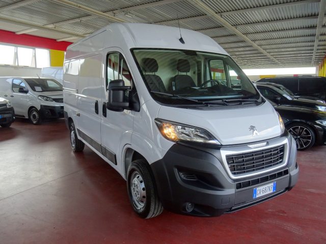 PEUGEOT Boxer usata, con Autoradio