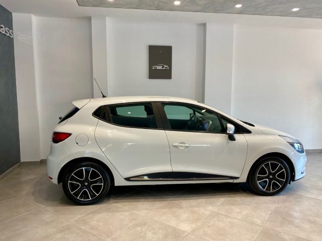 RENAULT Clio usata, con Autoradio