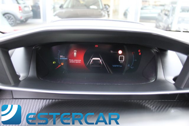 PEUGEOT 2008 usata, con Autoradio