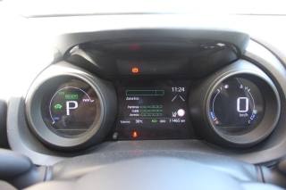 TOYOTA Yaris usata, con Fari LED