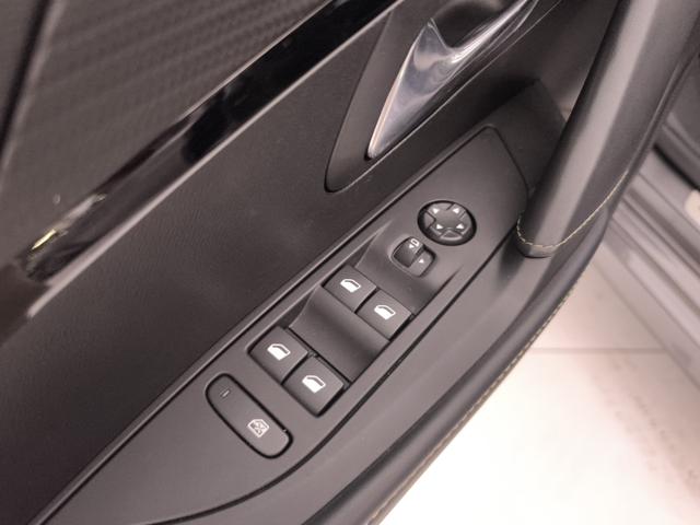 PEUGEOT 208 usata, con Sedili sportivi