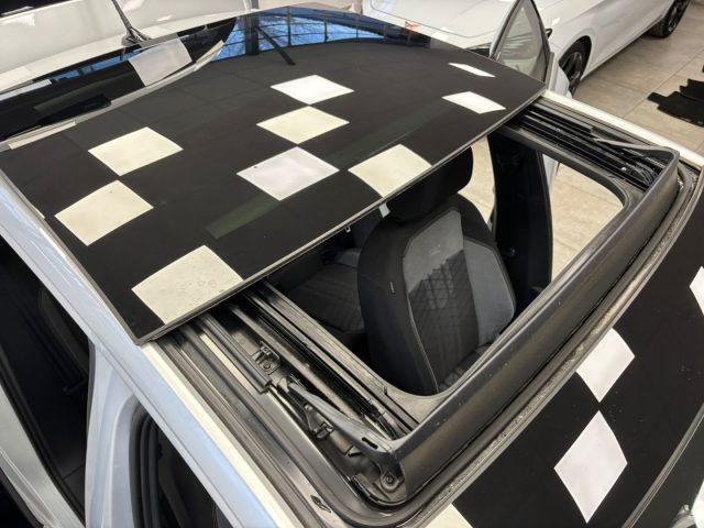 VOLKSWAGEN Taigo usata, con Airbag