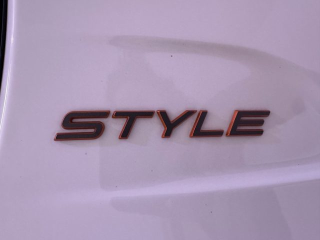 PEUGEOT 208 usata 16