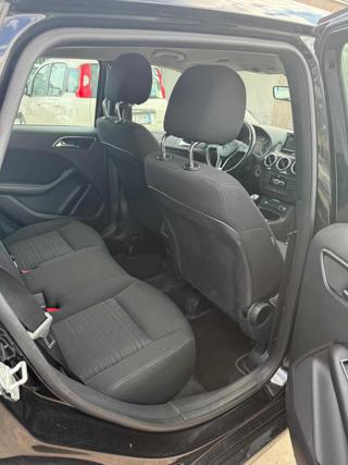 MERCEDES-BENZ B 180 usata, con Alzacristalli elettrici