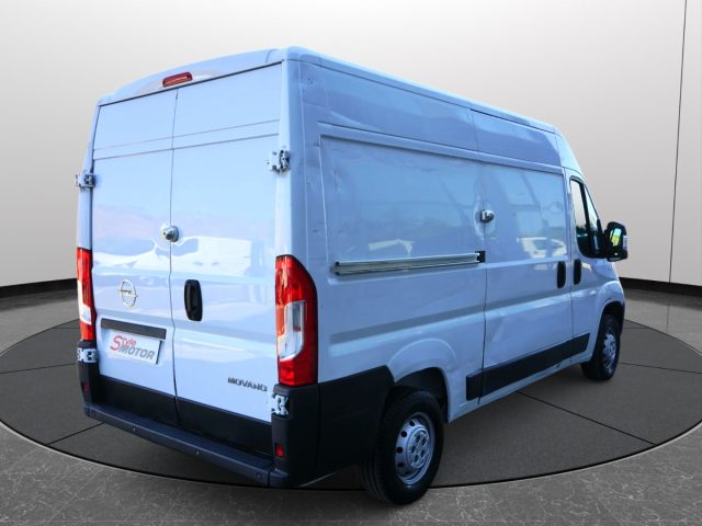 OPEL Movano usata, con Airbag