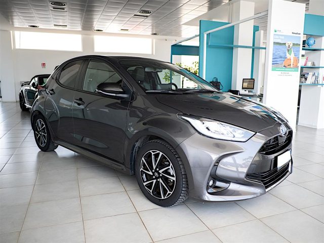 TOYOTA Yaris usata 2