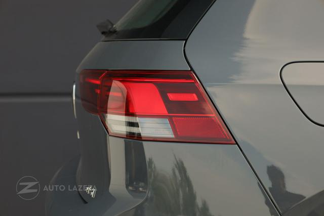 VOLKSWAGEN Golf usata, con USB