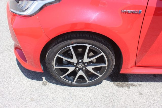 TOYOTA Yaris usata, con Autoradio digitale